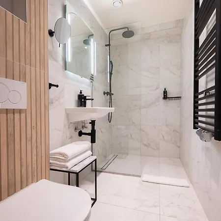 Aparthotel Limehome Leidsekruisstraat 3*