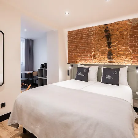 Limehome Leidsekruisstraat Aparthotel