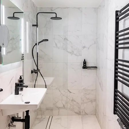 Limehome Leidsekruisstraat Apart-hotel *