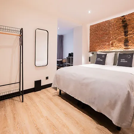 Apart-hotel Limehome Leidsekruisstraat 3*