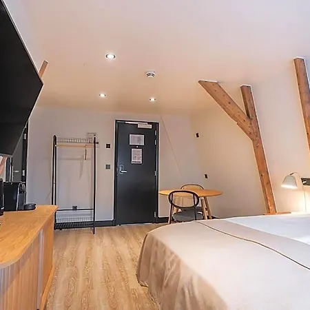 Limehome Leidsekruisstraat Aparthotel
