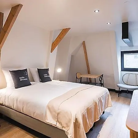 Limehome Leidsekruisstraat Aparthotel