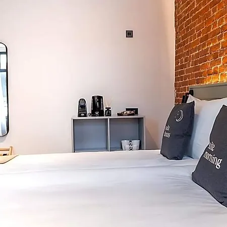 Limehome Leidsekruisstraat Aparthotel 3*