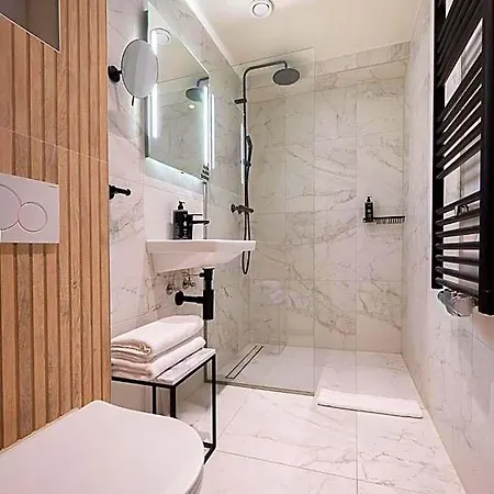 Aparthotel Limehome Leidsekruisstraat 3*