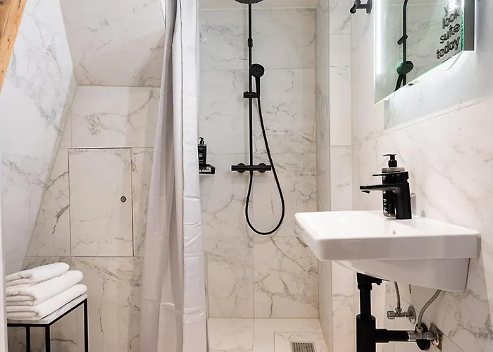 Limehome Leidsekruisstraat