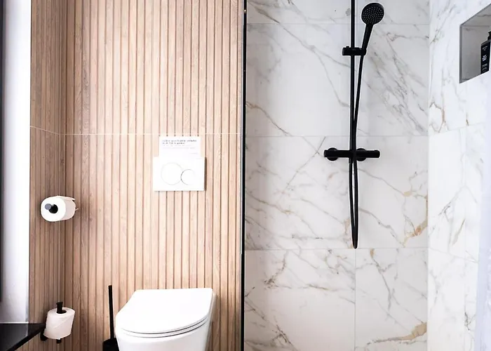 Limehome Leidsekruisstraat Apartahotel 3*