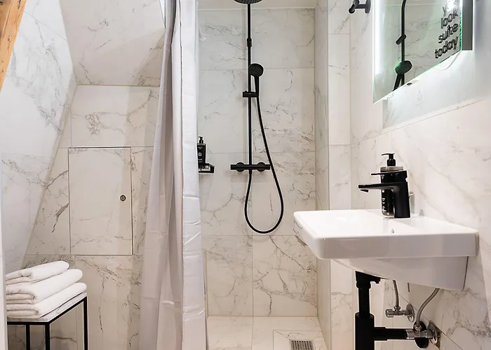 Limehome Leidsekruisstraat Apartahotel