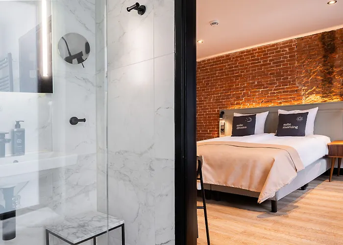 Limehome Leidsekruisstraat Apartahotel 3*